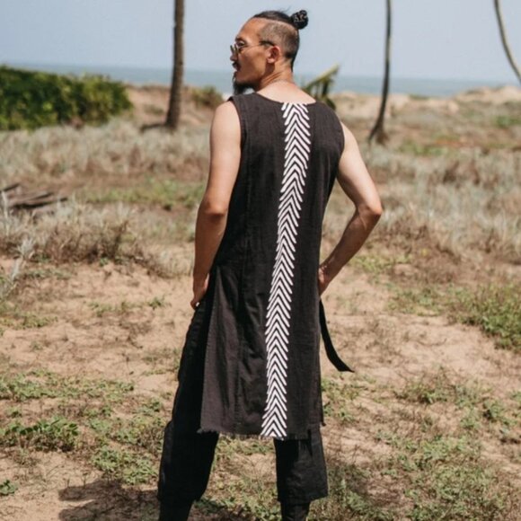 Chintamani Alchemistry Organic Cotton Sleeveless Men Frog Top, Medium - Picture 3 of 12